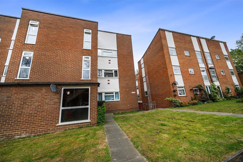 Property photo 1 of 11 16-69E792Ae3261d-1448806-2-69E65017648E3-16.Jpg