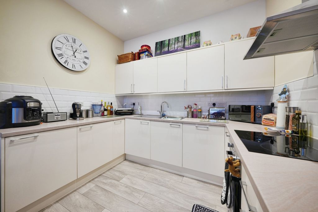 Property photo 2 of 12 Kitchen