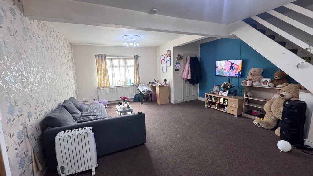 Property photo 1 of 21