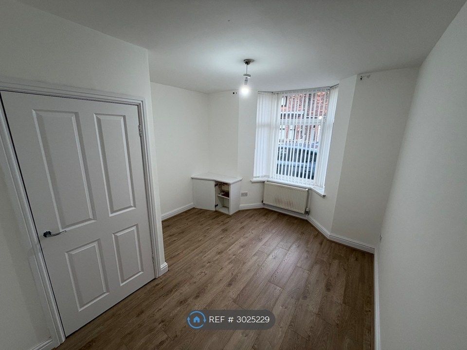 Property photo 3 of 6
