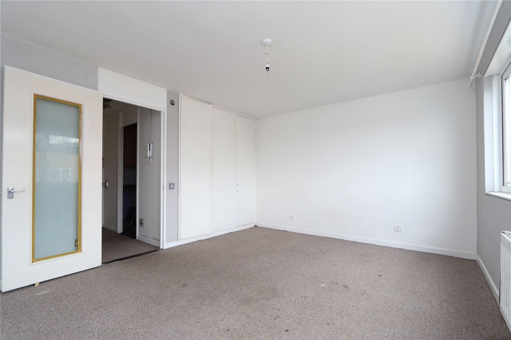Property photo 3 of 6 Picture No. 02