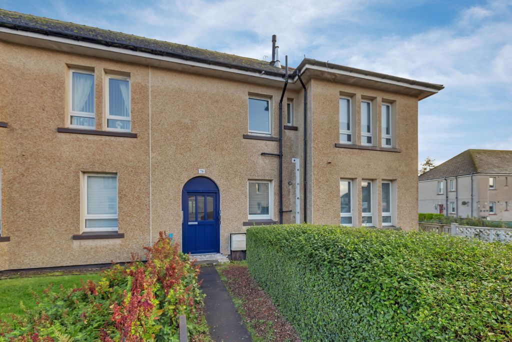 Property photo 2 of 19 002