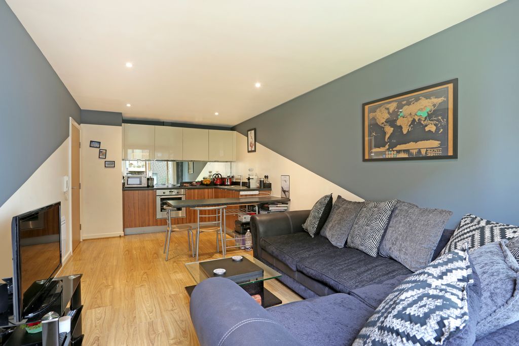 Property photo 1 of 10 Lounge, Kitchen