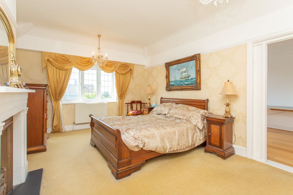 Additional image 11 of 6 bed detached house for saleDurlock Avenue, Ramsgate CT11