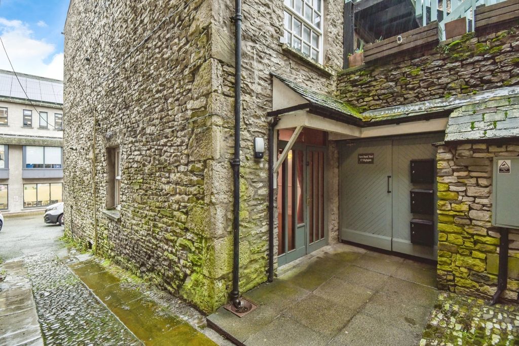 Property photo 1 of 9 Front View