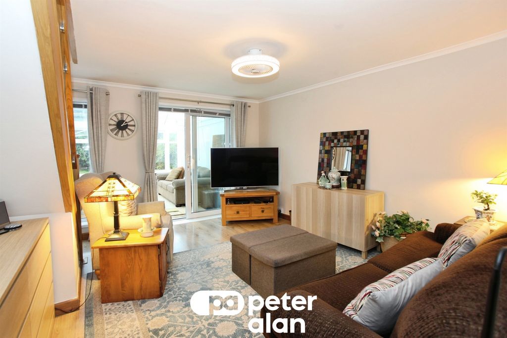 Property photo 3 of 20