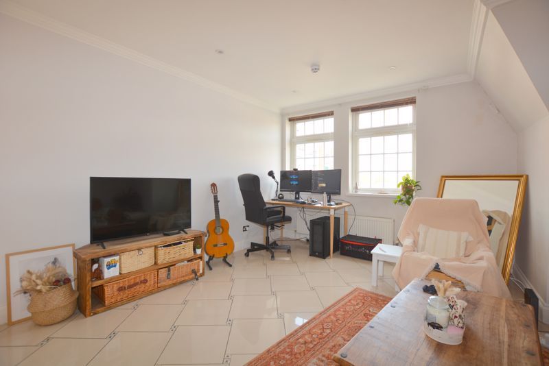 Property photo 3 of 9 Photo 9