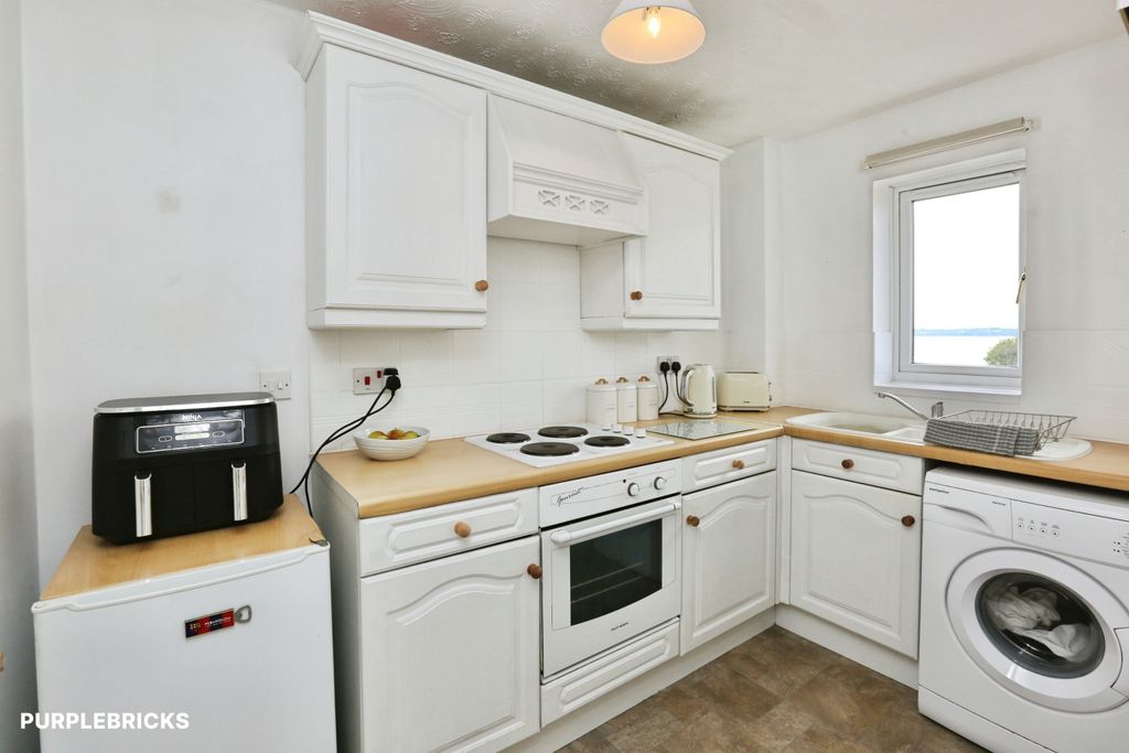 Property photo 3 of 26