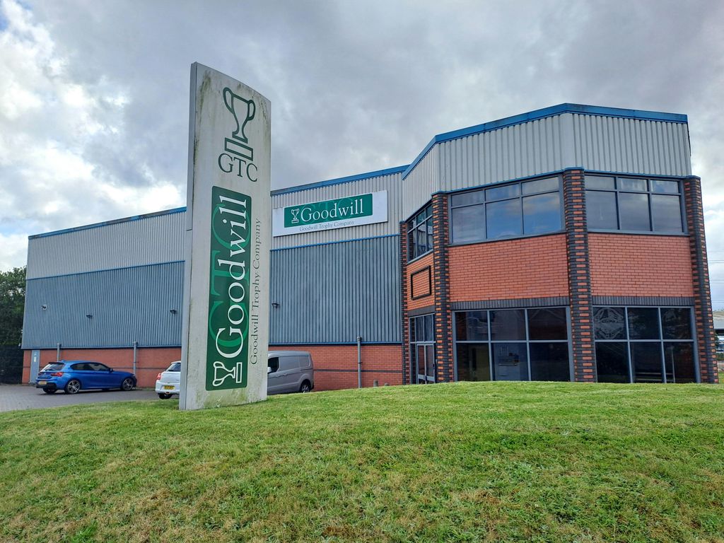 Property photo 2 of 15 1000012357.Jpg