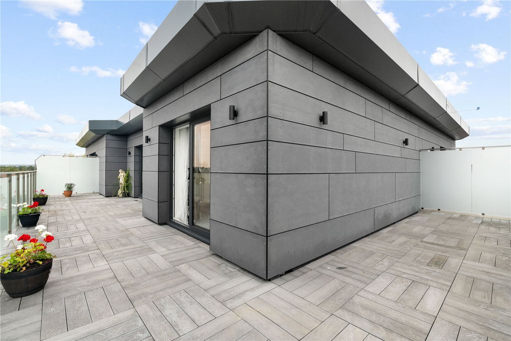 Property photo 3 of 26 Picture No. 19