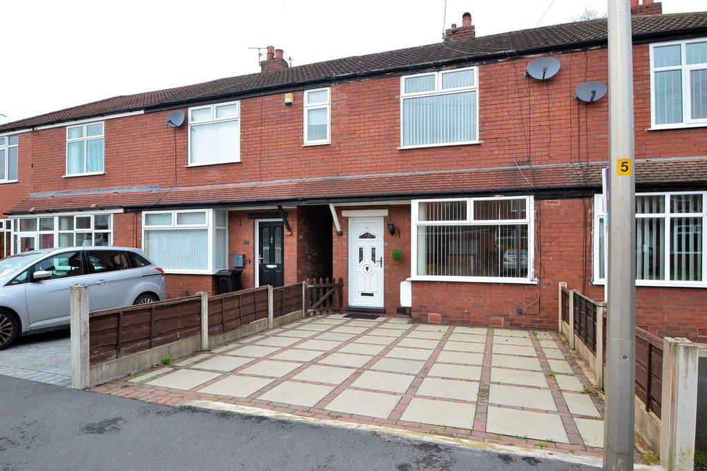 Property photo 1 of 15