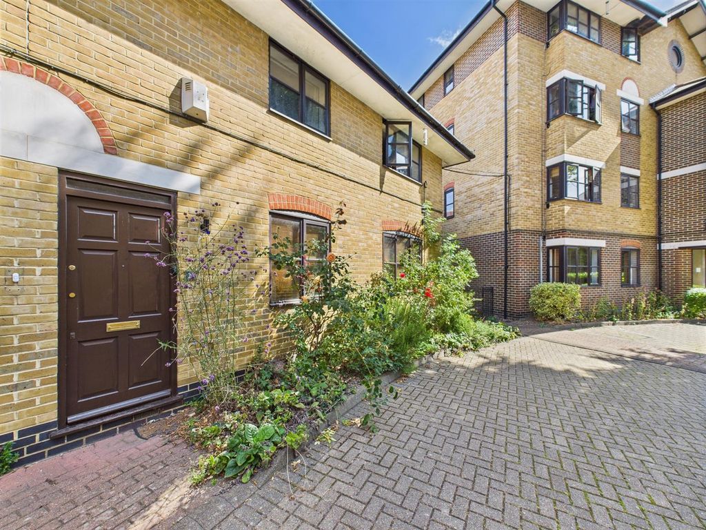 Property photo 1 of 13 Cam04237G0-Pr0190-Still002.Jpg