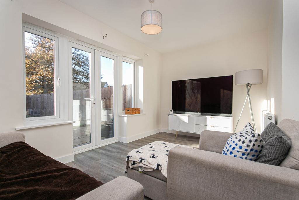 Property photo 2 of 20 Gallery