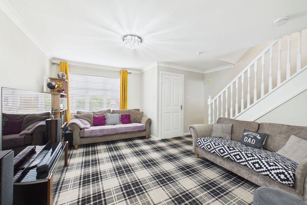 Property photo 2 of 18 Lounge Angle 1