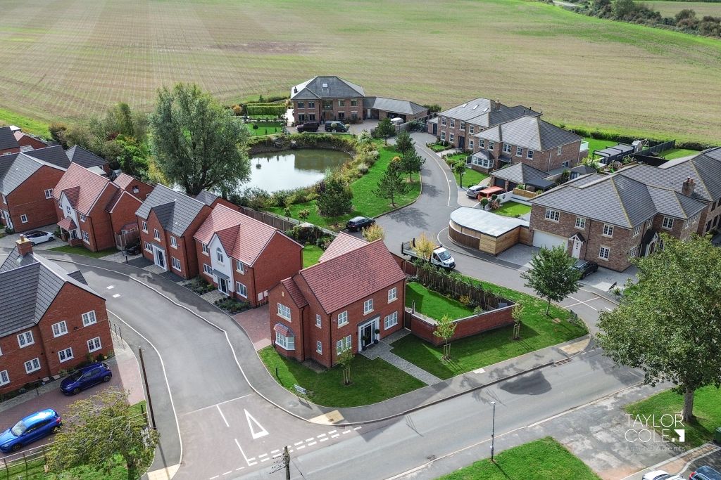 Property photo 2 of 39