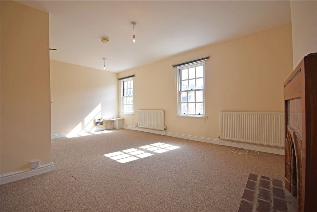 Property photo 3 of 8 Picture No. 05