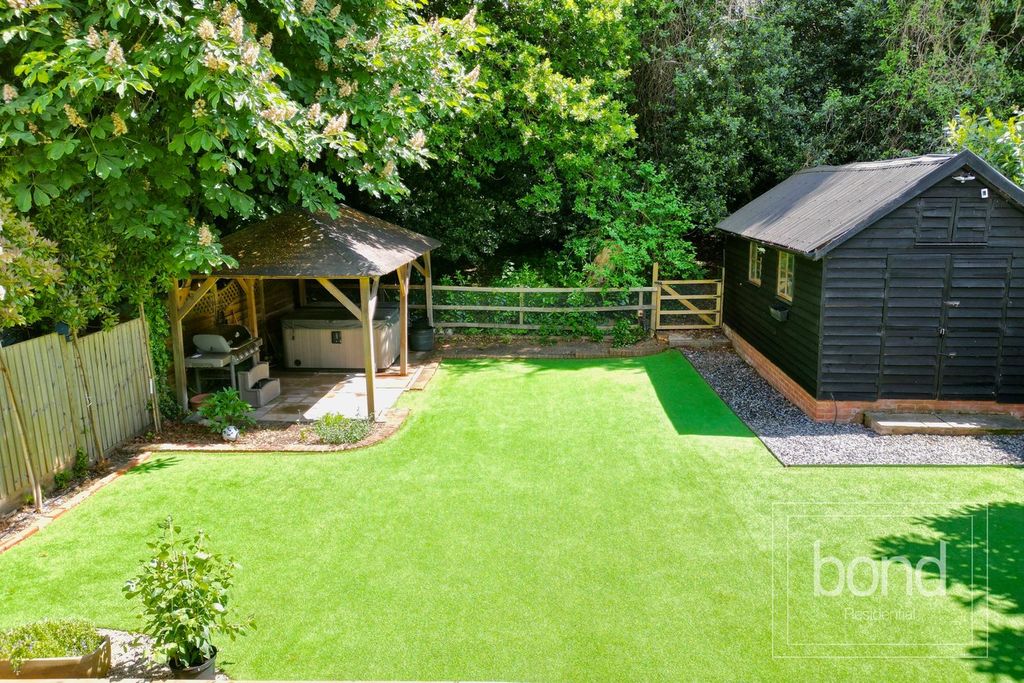 Property photo 3 of 21