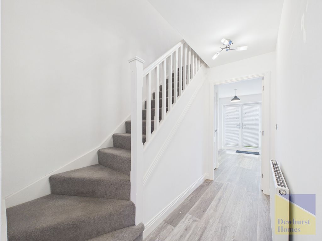 Property photo 3 of 29