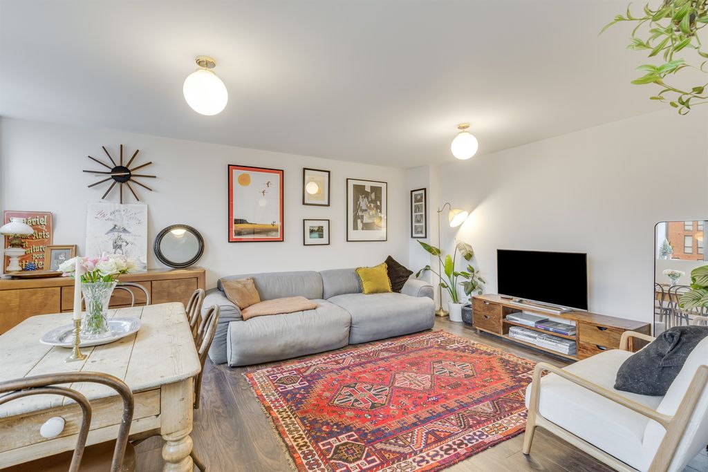 Property photo 3 of 24