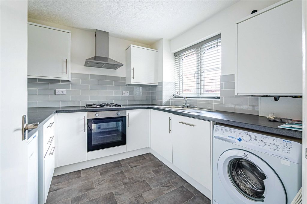 Property photo 3 of 6 Picture No. 05