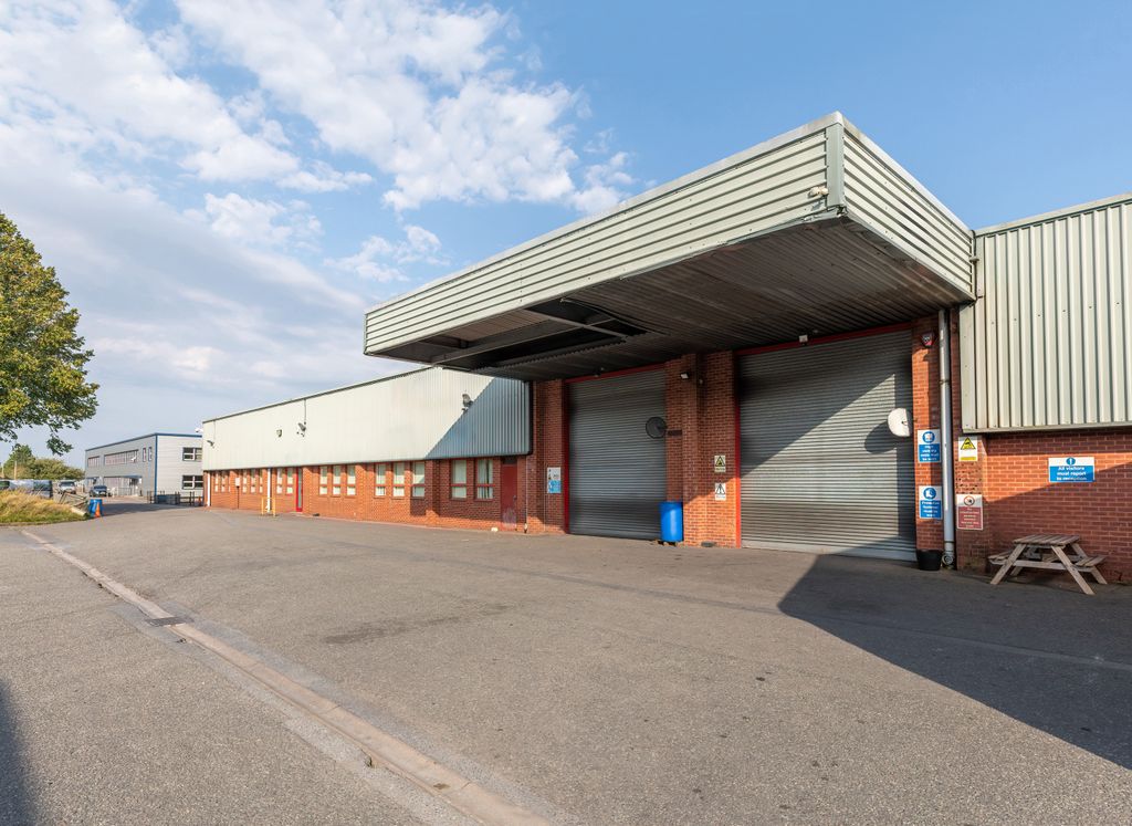 Property photo 1 of 9