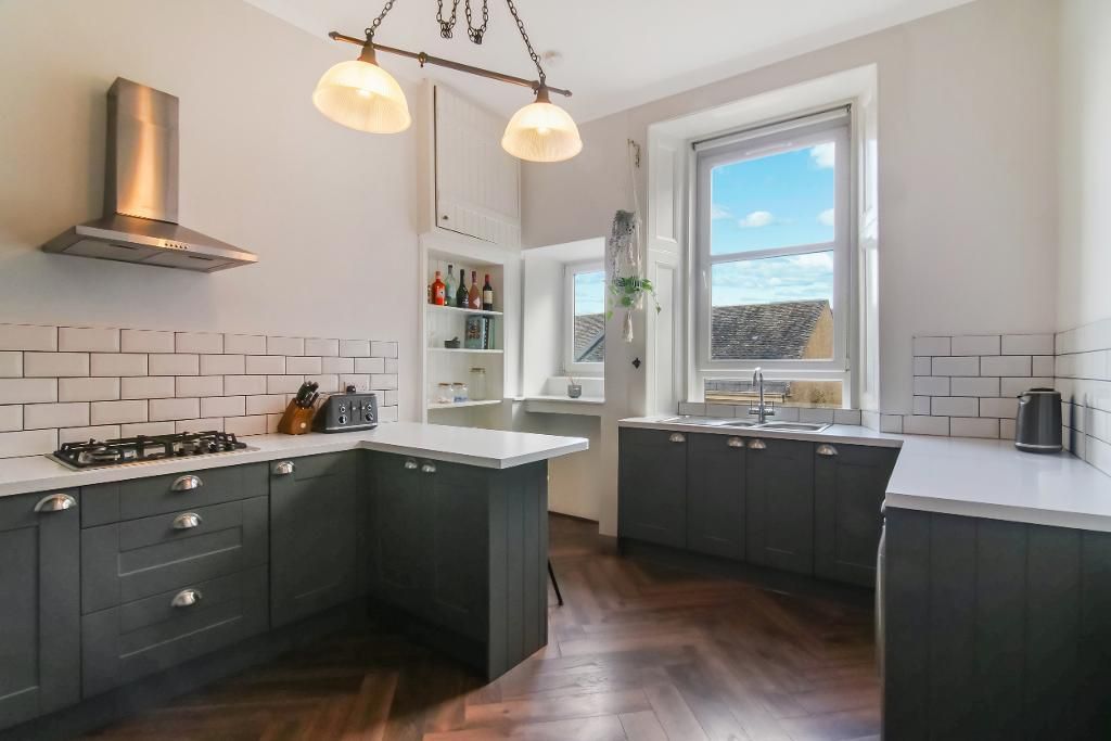 Property photo 2 of 18 Kitchen