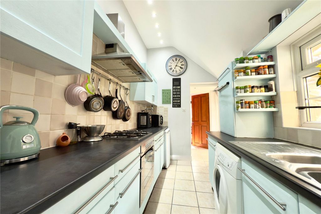 Property photo 2 of 26 Picture No. 23