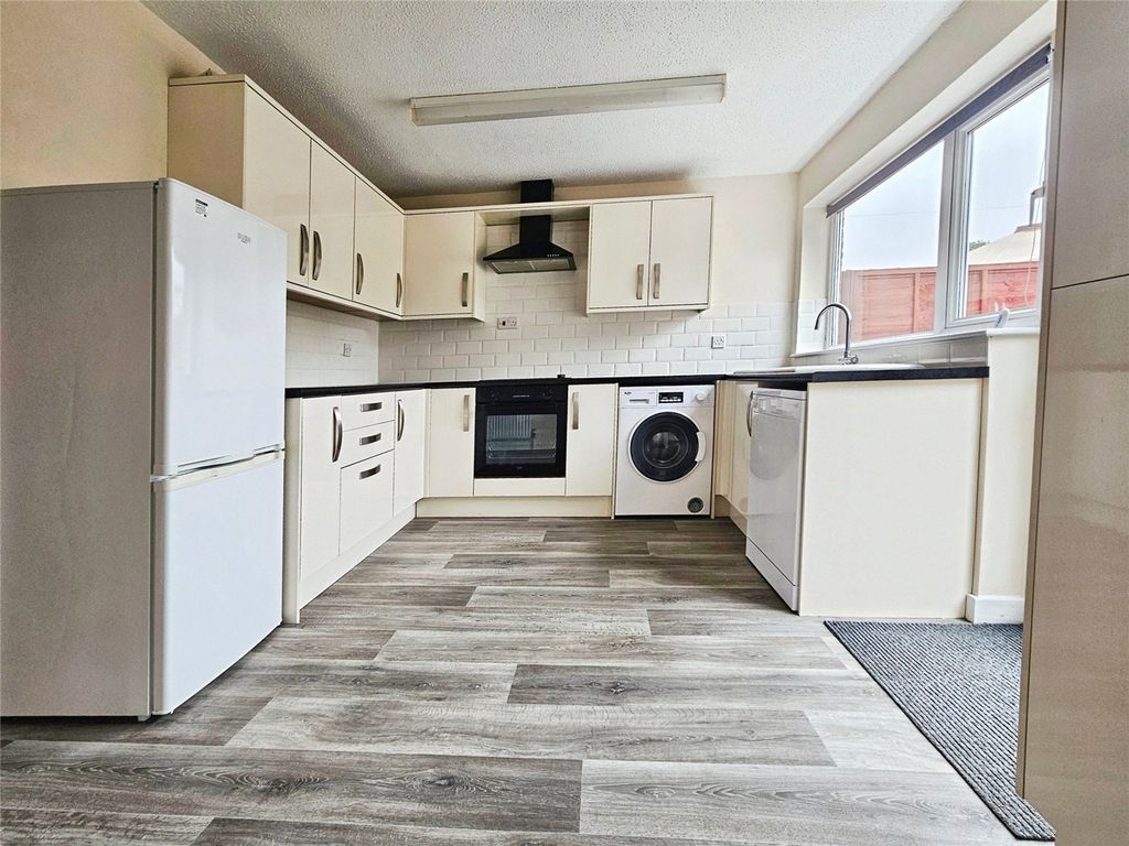 Property photo 2 of 21 Picture No. 19