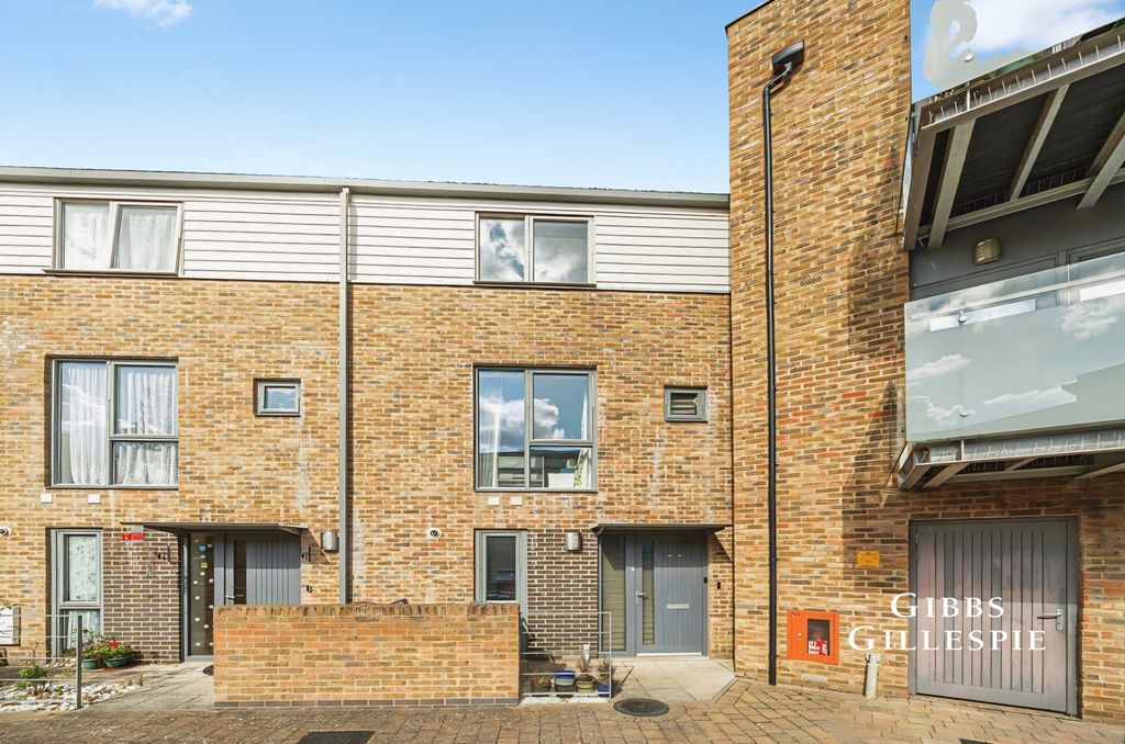 Property photo 2 of 18 Pbox-Img.Jpg