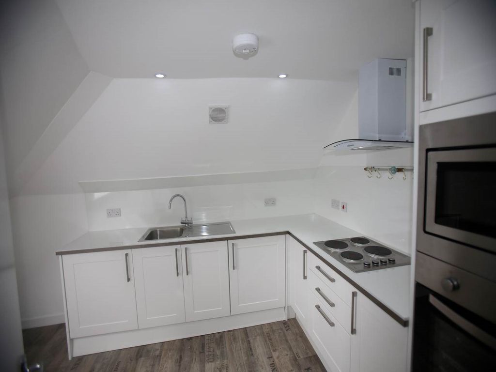 Property photo 2 of 8 Dudhope 2