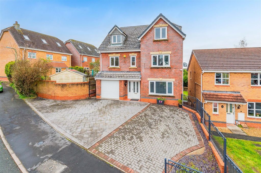 Property photo 1 of 31 1 Cae Oban P (47 Of 47).Jpg