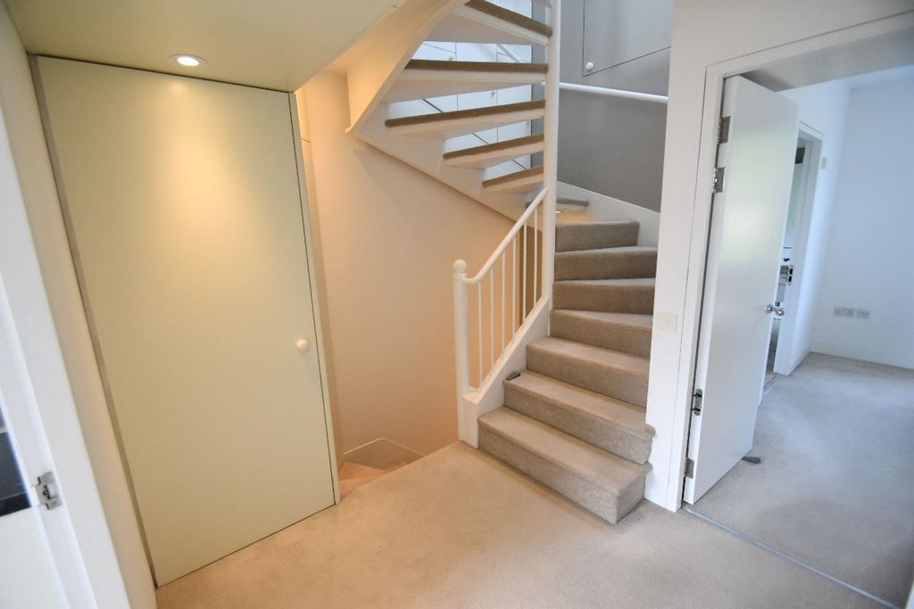 Property photo 3 of 13 Hallway First Floor