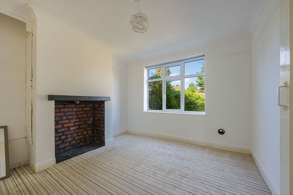 Property photo 2 of 21