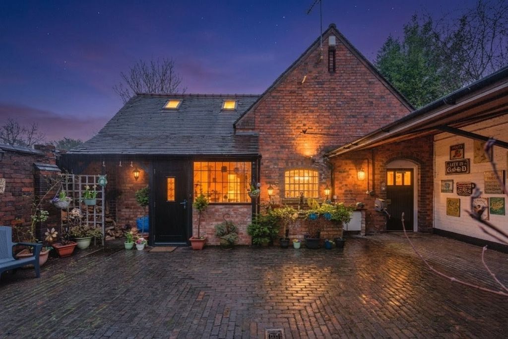 Property photo 1 of 30