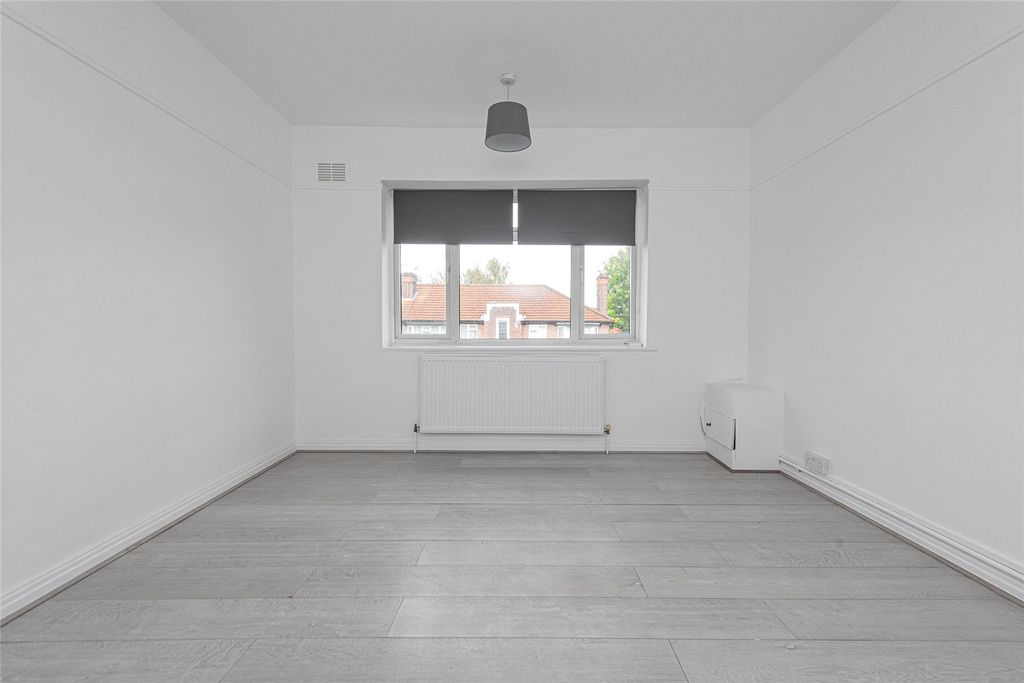 Property photo 2 of 6 Picture No. 05