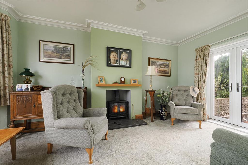 Property photo 3 of 33