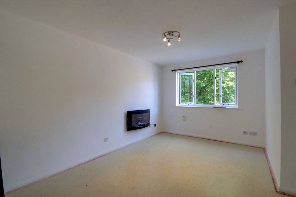 Property photo 3 of 8 Picture No. 04