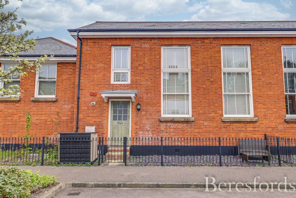 Property photo 1 of 21 Front