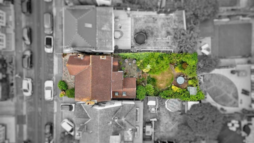 Property photo 3 of 32