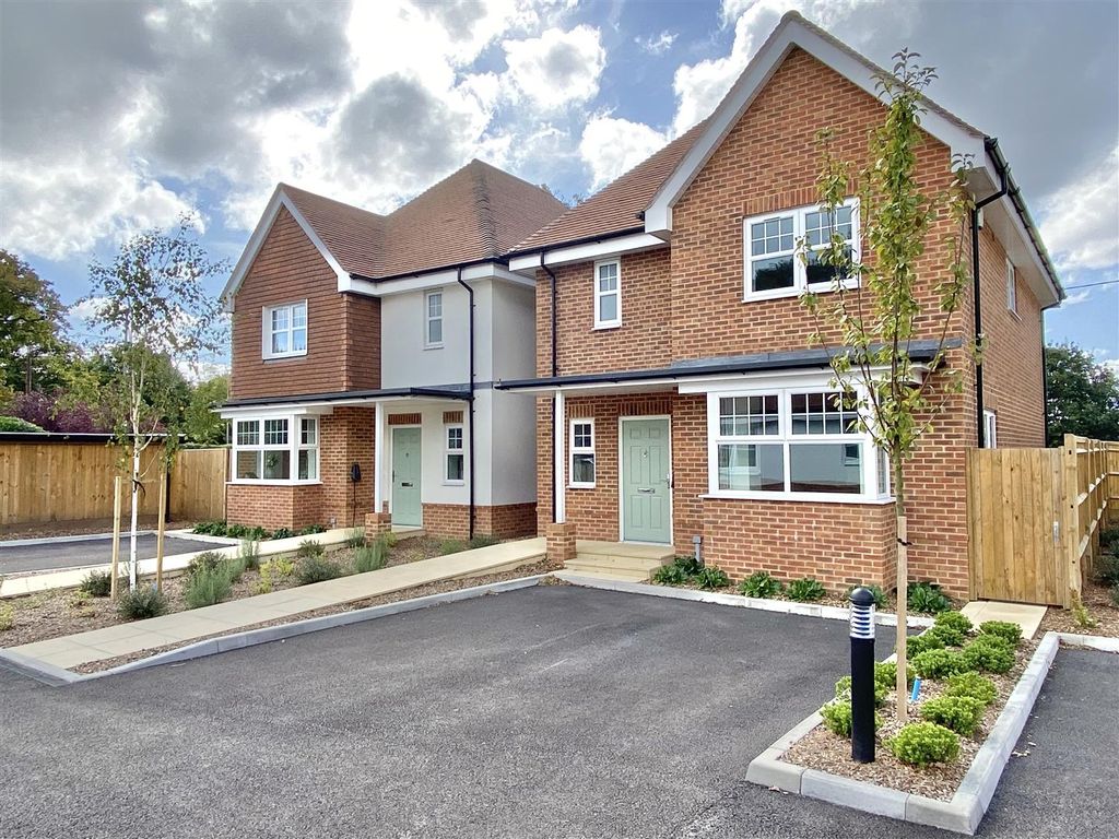 Property photo 1 of 24