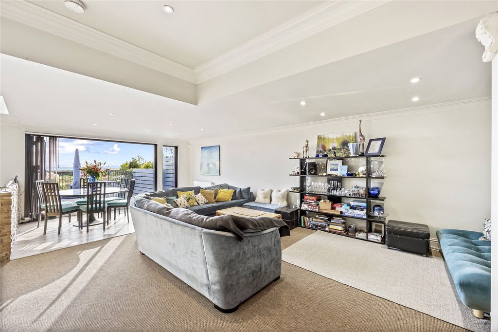 Property photo 3 of 19 Picture No. 85