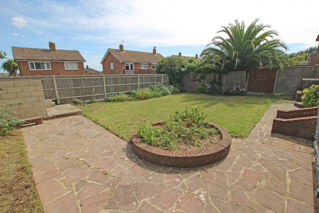 Property photo 2 of 22