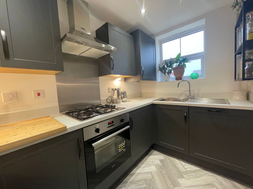 Property photo 3 of 11 Image