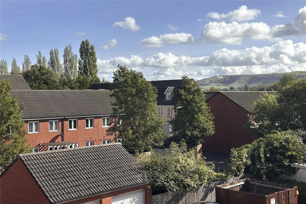 Property photo 2 of 11 Picture No. 10