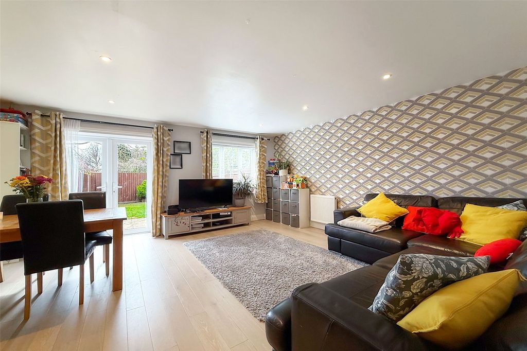 Property photo 2 of 17 Picture No. 04