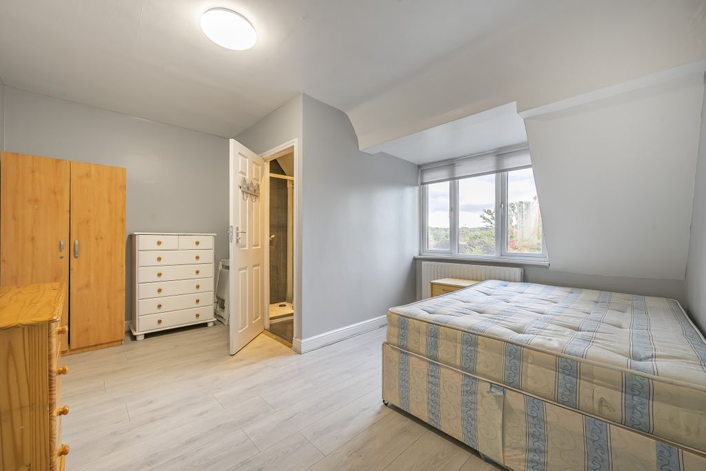 Property photo 3 of 7 1194657 (3)