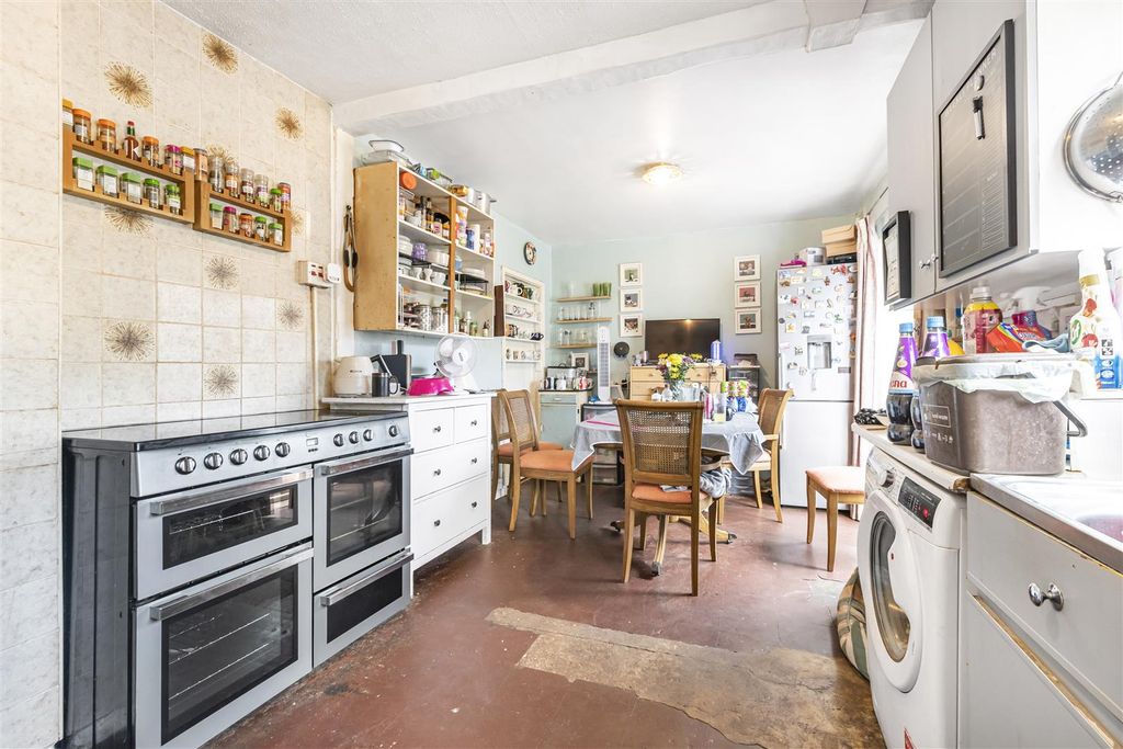 Property photo 2 of 11 8_63161.Jpg