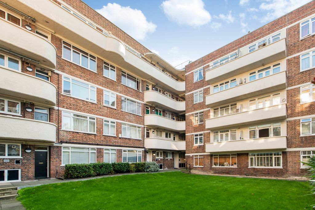 Property photo 2 of 4 External