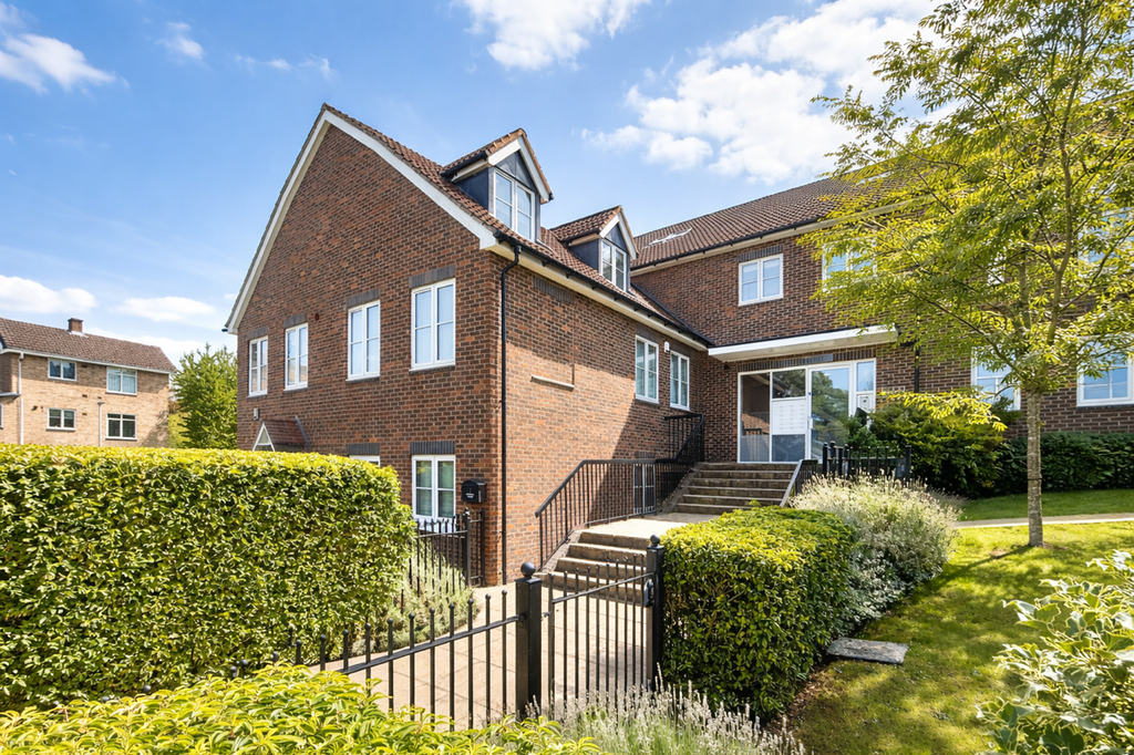 Property photo 1 of 10 Front