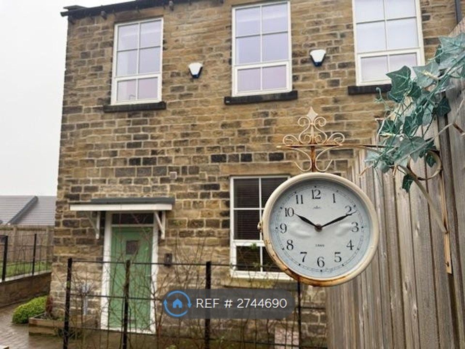 Property photo 2 of 12